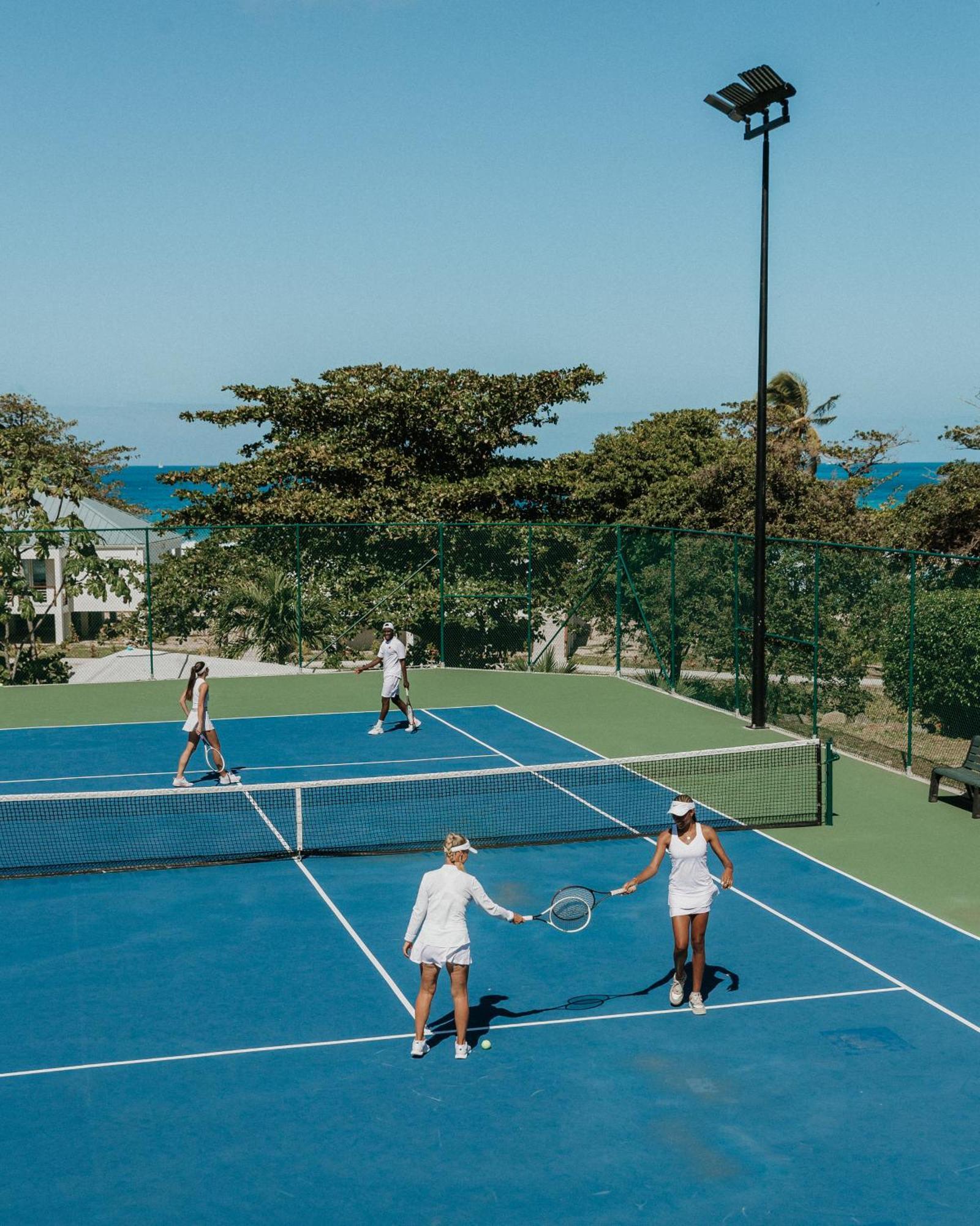 Long Bay Beach Resort Freshwater Pond エクステリア 写真