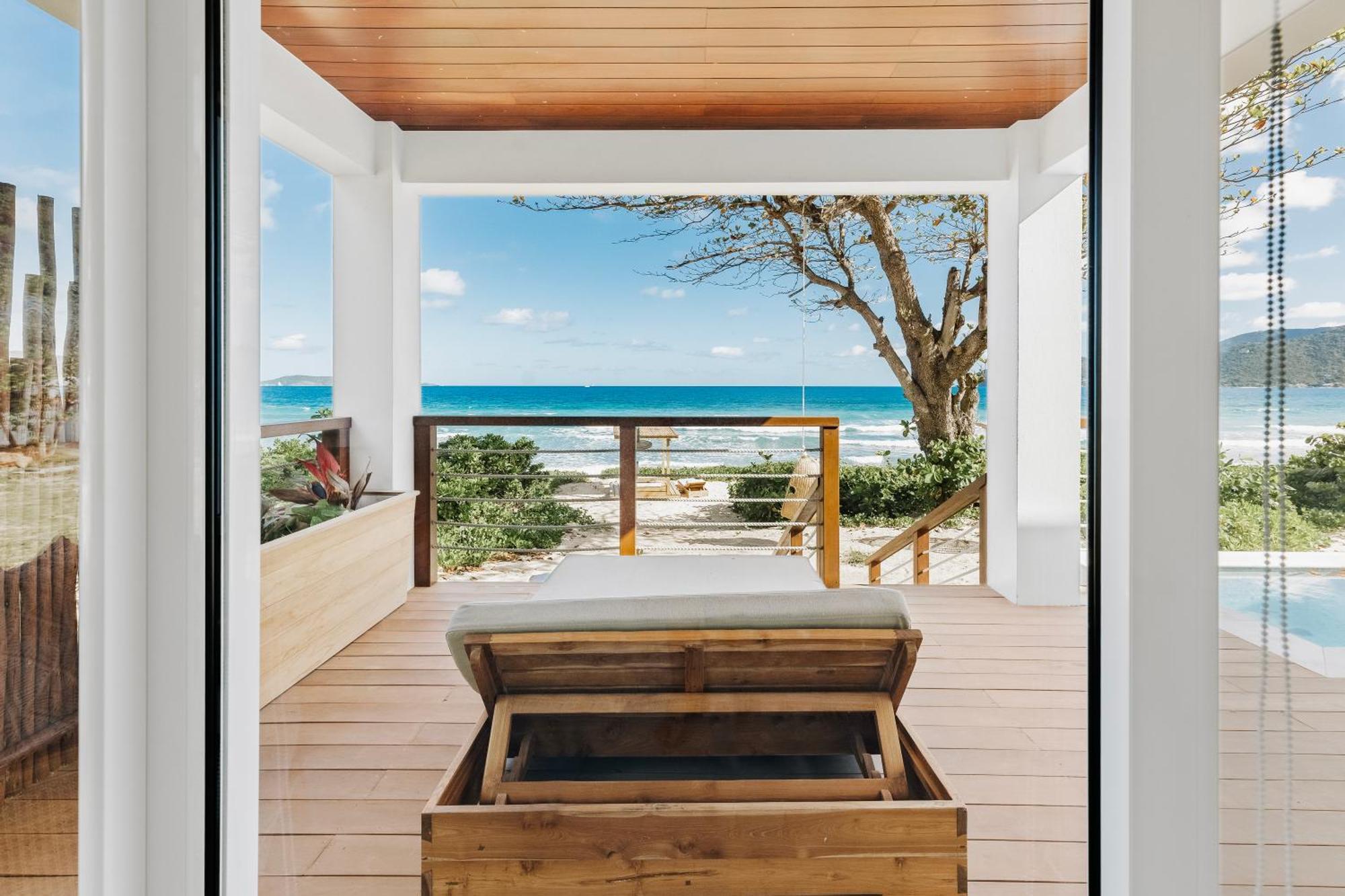 Long Bay Beach Resort Freshwater Pond エクステリア 写真